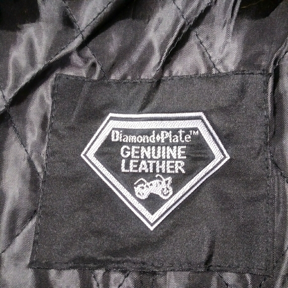 Diamond Plate Black Pieced Leather Biker Vest - Picture 7 of 8